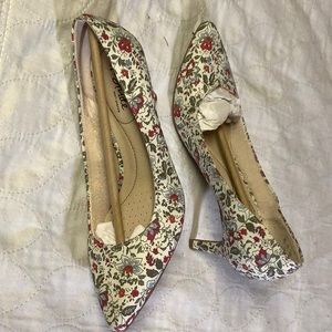 Womens Life Stride shoes